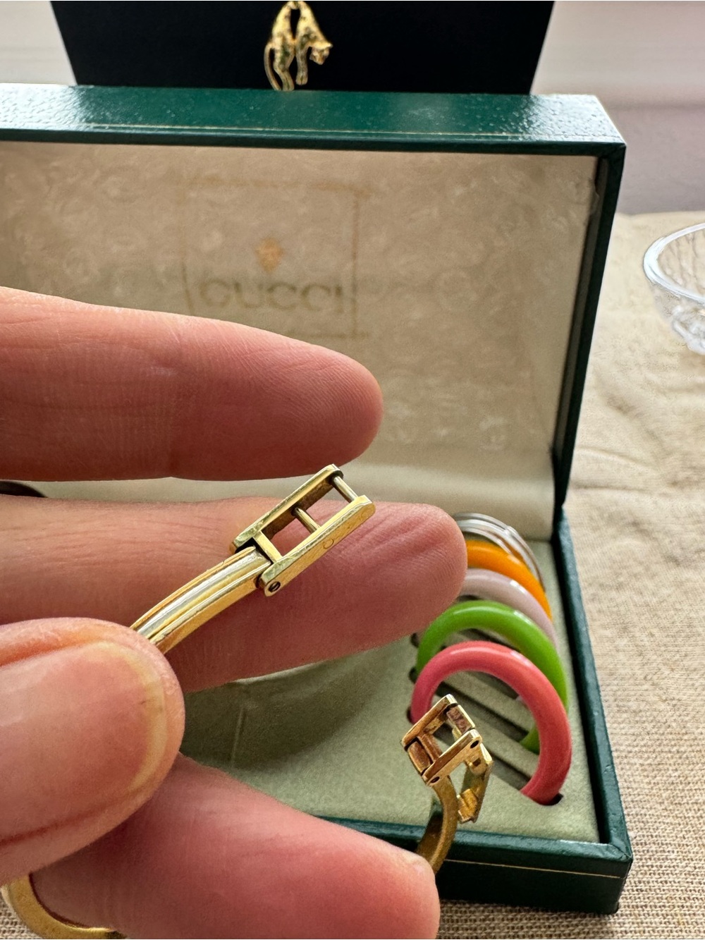 Gucci Gold Bangle Watch with Interchangeable Multicolor Bezels - Picture 14 of 16